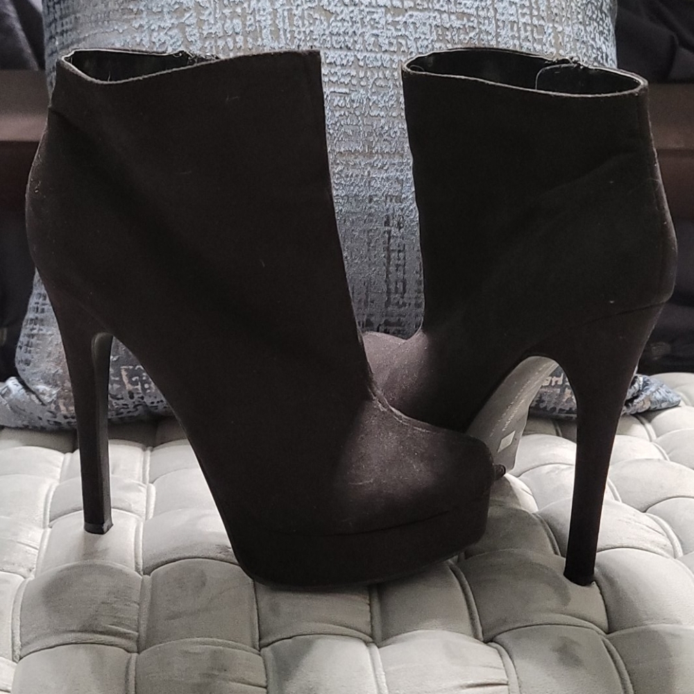Suede booties - Picture 3 of 3